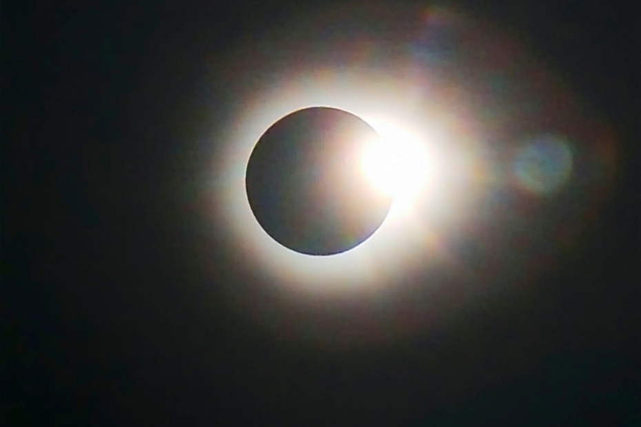 El Eclipse Total de Sol que Deslumbró al Mundo en 2026
